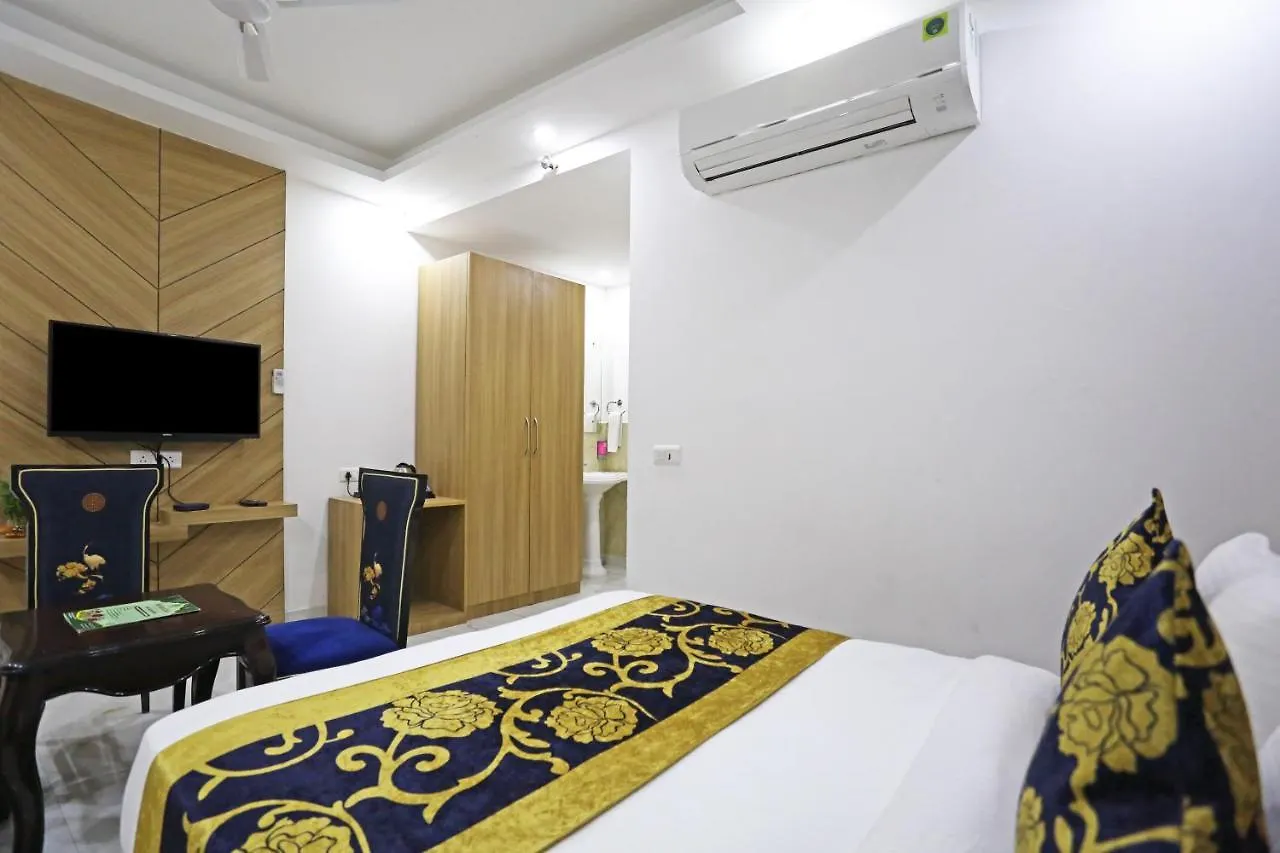 Hotel Decent Suites - Delhi Airport Neu-Delhi